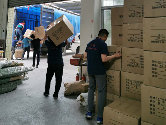 發(fā)貨 發(fā)貨~~~衛(wèi)生間無障礙扶手、無障礙折疊椅凳整車發(fā)貨啦！